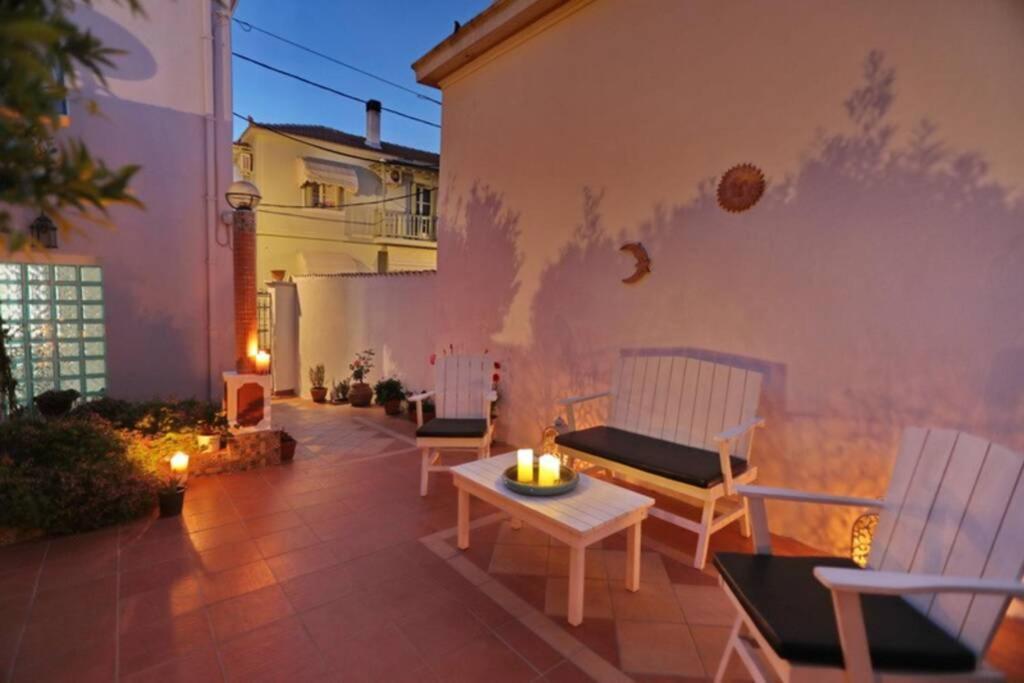 Philoxenia Guest House สโกเปลอสทาวน์ ภายนอก รูปภาพ