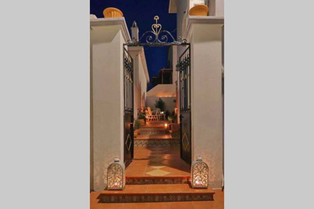 Philoxenia Guest House สโกเปลอสทาวน์ ภายนอก รูปภาพ